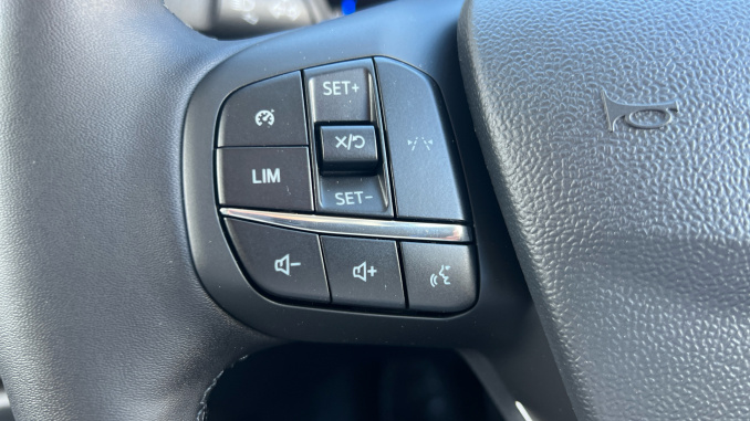 Ford Tourneo Connect 2.0 EcoBlue Titanium 5dr Auto Diesel Estate - Image 31